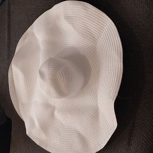 Wide brim beach hat